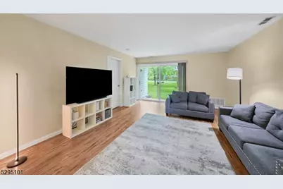 115 Wycombe Pl, Franklin Township, NJ 08873 - Photo 8
