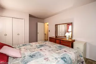 5 Thelma Ct, Woodbridge Township, NJ 07067 - Photo 14