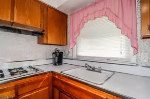 5 Thelma Ct, Woodbridge Township, NJ 07067 - Photo 10