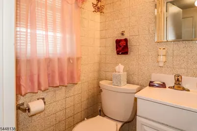 5 Thelma Ct, Woodbridge Township, NJ 07067 - Photo 20