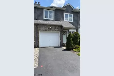 7-22 Cross Mdws #7-22, Fair Lawn, NJ 07410 - Photo 1