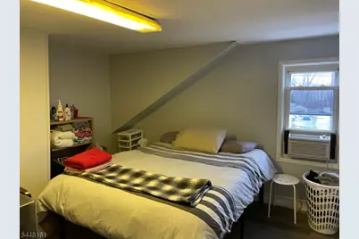 318 E 1st Ave #3, Roselle, NJ 07203 - Photo 4