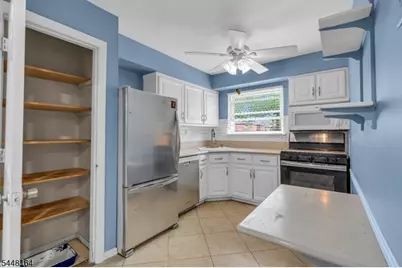 527 Andria Ave #223, Hillsborough Township, NJ 08844 - Photo 14