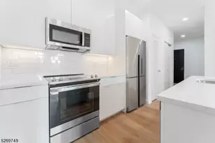 25 Freeway Dr, East Orange, NJ 07018 - Photo 4