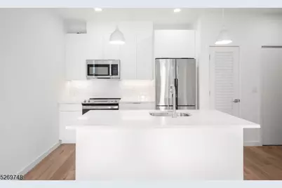 25 Freeway Dr #412, East Orange, NJ 07018 - Photo 8
