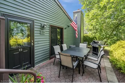 23 Highland Cir, Clinton Township, NJ 08801 - Photo 2