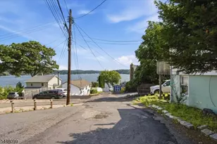 110 Maxim Dr, Hopatcong, NJ 07843 - Photo 32