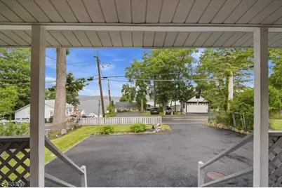 110 Maxim Dr, Hopatcong, NJ 07843 - Photo 2