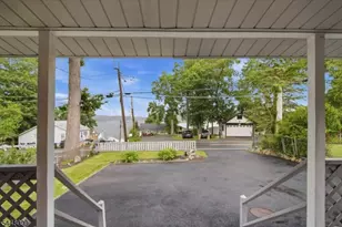 110 Maxim Dr, Hopatcong, NJ 07843 - Photo 2