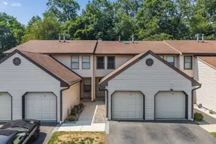 111 Sequoia Ct, Raritan Township, NJ 08822 - Photo 2