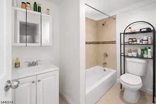 196 S 6th St, Newark, NJ 07103 - Photo 18