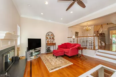 39 Chelsea Ct, Madison, NJ 07940 - Photo 8