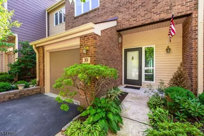 39 Chelsea Ct, Madison, NJ 07940 - Photo 2