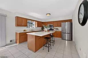 18 Cornell Trail, Hillsborough Township, NJ 08844 - Photo 8