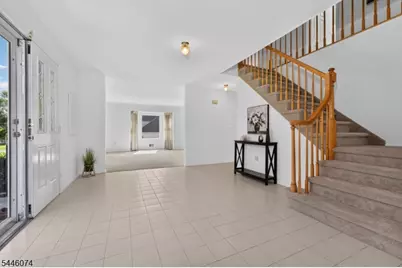 18 Cornell Trl, Hillsborough Township, NJ 08844 - Photo 14