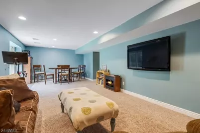 400 Stanhope Rd, Sparta Township, NJ 07871 - Photo 18