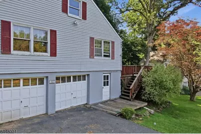 15 Roosevelt Ave, Washington Township, NJ 07865 - Photo 4