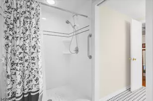 9 Mills Ct, Raritan Township, NJ 08822 - Photo 16