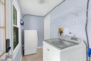 9 Mills Ct, Raritan Township, NJ 08822 - Photo 14
