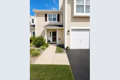 273 Abbey Dr, Franklin Township, NJ 08873 - Photo 2