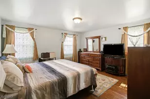 24 Cleveland Ave, Newark, NJ 07106 - Photo 8