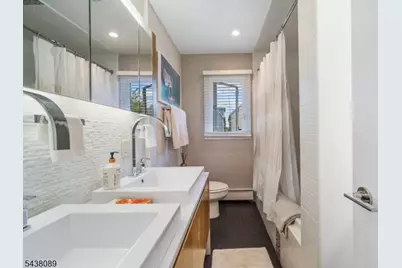 45 Grunwald St, Clifton, NJ 07013 - Photo 18