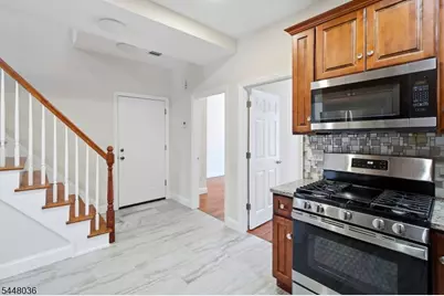 234 Lt Glenn Zamorski Dr, Elizabeth, NJ 07206 - Photo 16