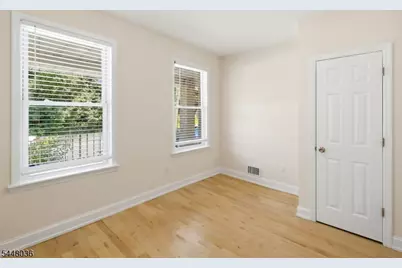 234 Lt Glenn Zamorski Dr, Elizabeth, NJ 07206 - Photo 10