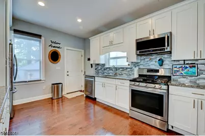 135 Sanford St, East Orange, NJ 07018 - Photo 22