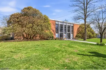 201 Lincoln Ave, Cranford Township, NJ 07016 - Photo 2