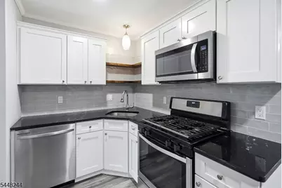 28 Edgewood Ter #A, South Bound Brook Boro, NJ 08880 - Photo 8