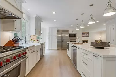 75 Musiker Ave, Randolph Township, NJ 07869 - Photo 6