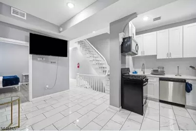 153 Danforth Ave, Jersey City, NJ 07305 - Photo 20