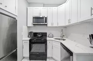 153 Danforth Ave, Jersey City, NJ 07305 - Photo 2
