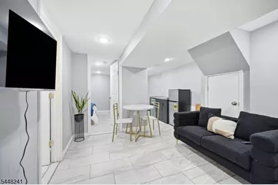 153 Danforth Ave, Jersey City, NJ 07305 - Photo 16