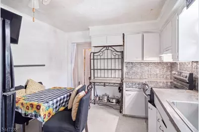 1410 Leslie St, Hillside, NJ 07205 - Photo 8