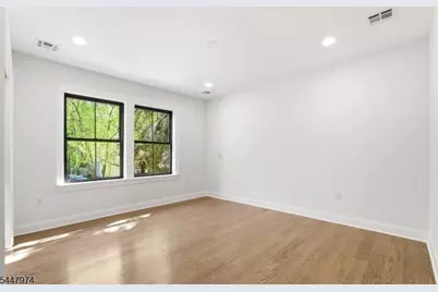 61 Hickory St, Metuchen, NJ 08840 - Photo 22