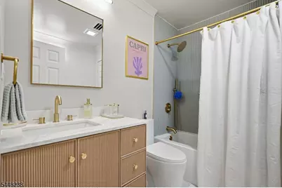 14 Big Piece Rd, Fairfield, NJ 07004 - Photo 24