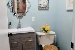 402 Holly Dr, Perth Amboy, NJ 08861 - Photo 16