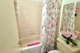 402 Holly Dr, Perth Amboy, NJ 08861 - Photo 14