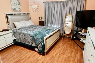 402 Holly Dr, Perth Amboy, NJ 08861 - Photo 10