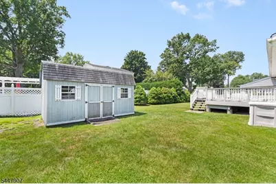 54 Canterbury Dr, Clark Township, NJ 07066 - Photo 26