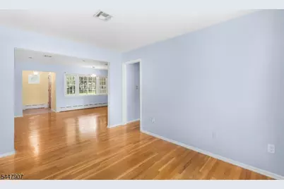 54 Canterbury Dr, Clark Township, NJ 07066 - Photo 10