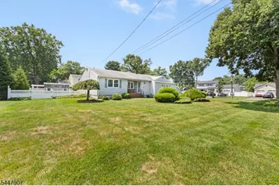 54 Canterbury Dr, Clark Township, NJ 07066 - Photo 2