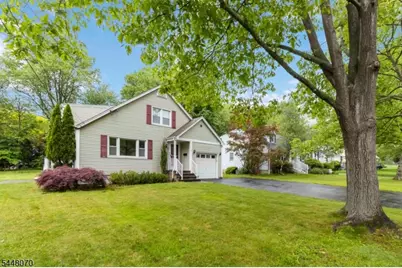 7 Evelyn Road, Roseland, NJ 07068 - Photo 2