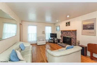 1 Birdseye Cir, Wayne, NJ 07470 - Photo 10