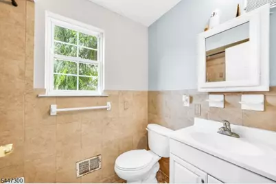 64 Brunswick St, Newark, NJ 07114 - Photo 8