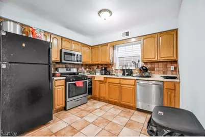 64 Brunswick St, Newark, NJ 07114 - Photo 6
