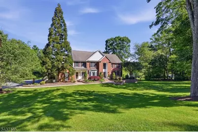 13 Hunters Trl, Chester, NJ 07930 - Photo 4