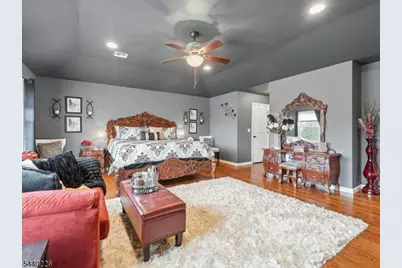 911 Worth Ave, Linden, NJ 07036 - Photo 6